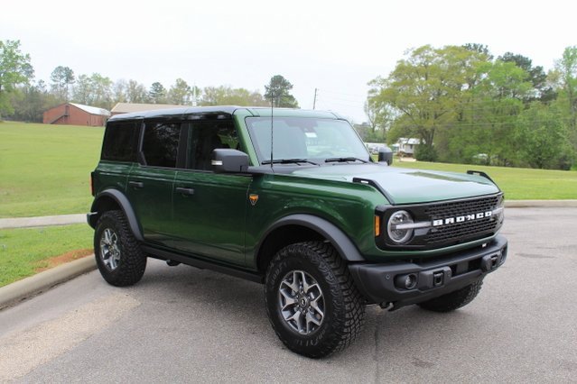 New 2025 Ford Bronco Badlands image 11