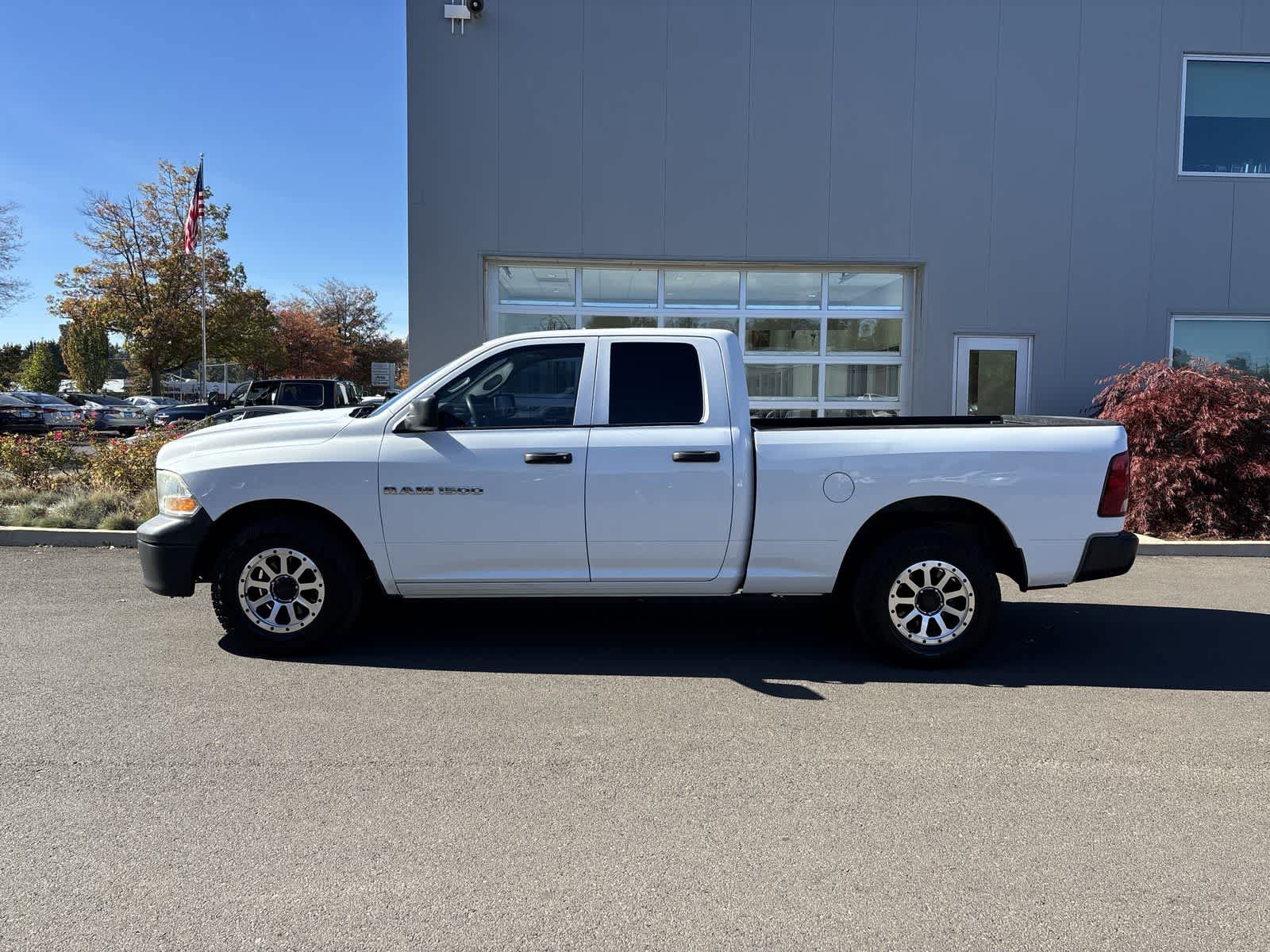 Used 2012 RAM 1500 ST w/ Remote Start & Security Group AWD/4WD image 2
