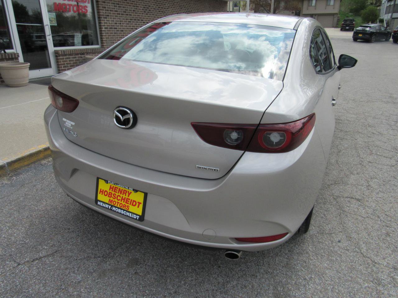 Used 2024 MAZDA MAZDA3 s FWD image 12