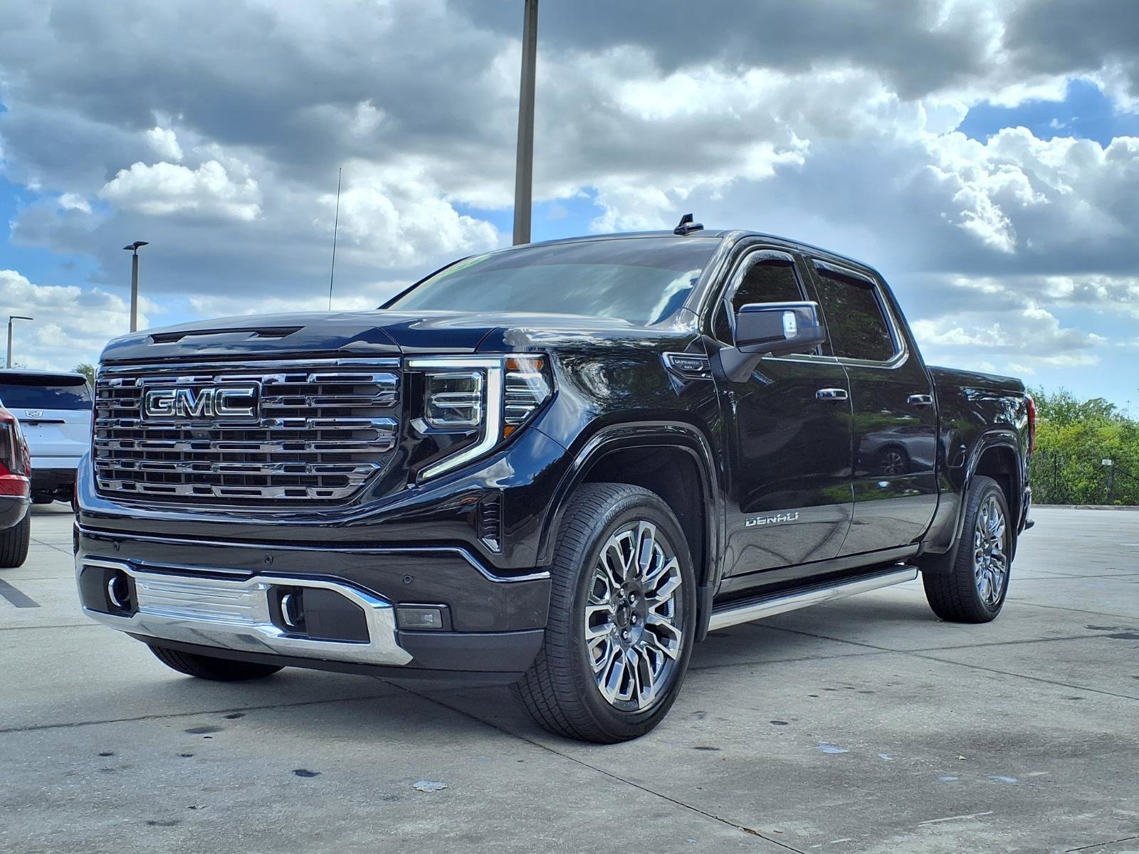 Used 2025 GMC Sierra 1500 Denali Ultimate AWD/4WD video 1