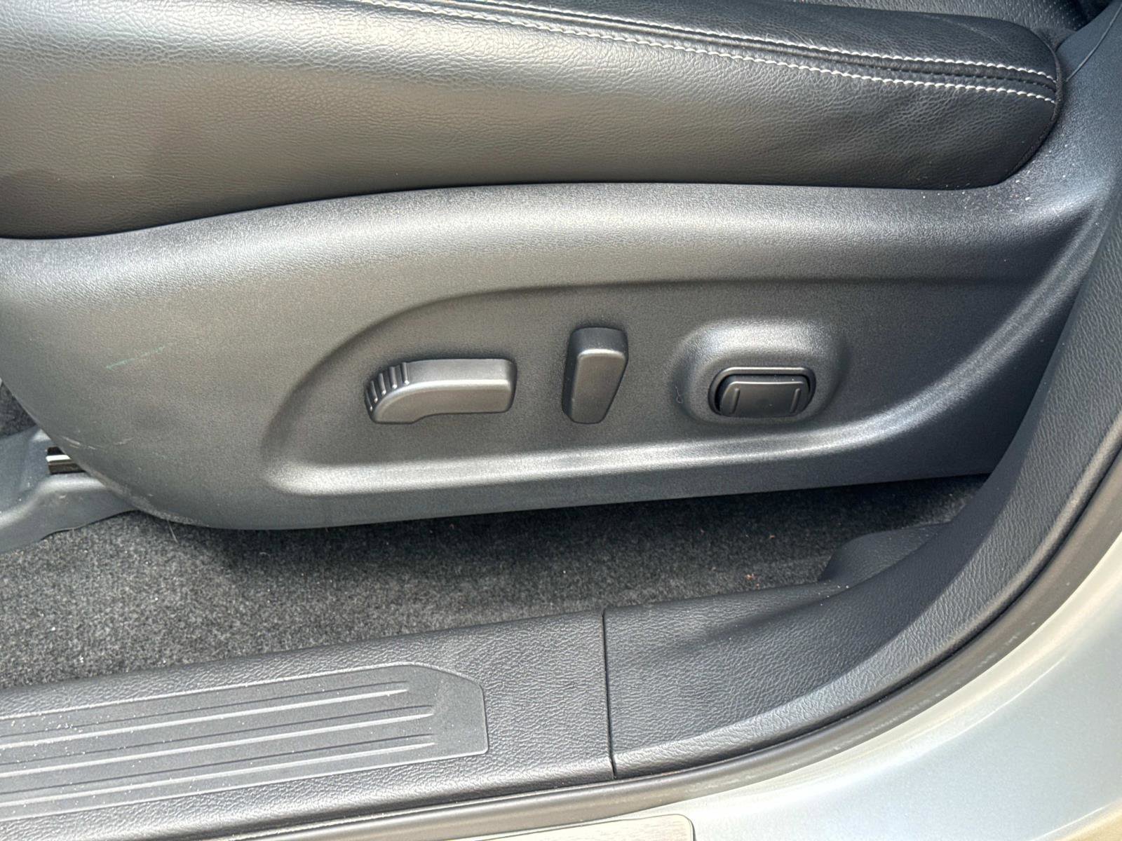 Used 2022 Nissan Murano SL w/ SL Moonroof Package image 18