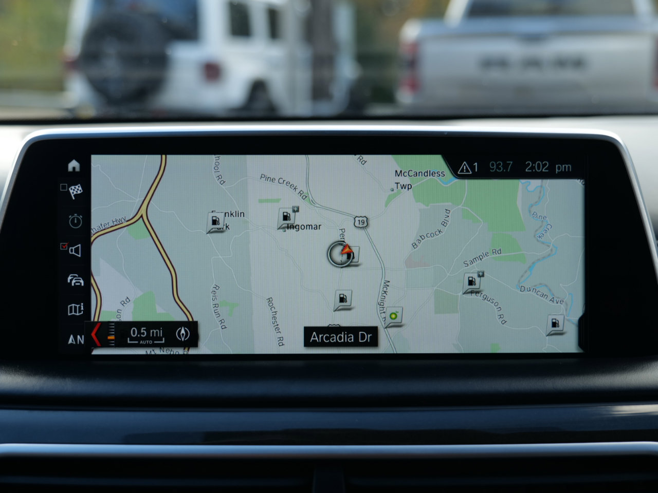 Used 2018 BMW M760i xDrive image 23