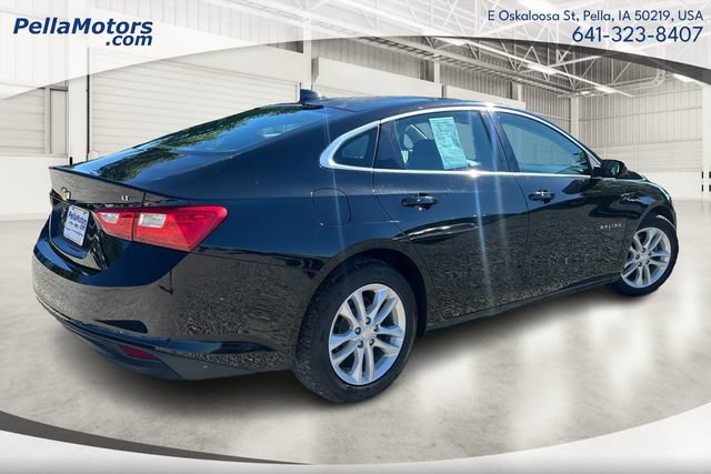 Used 2017 Chevrolet Malibu LT FWD image 3