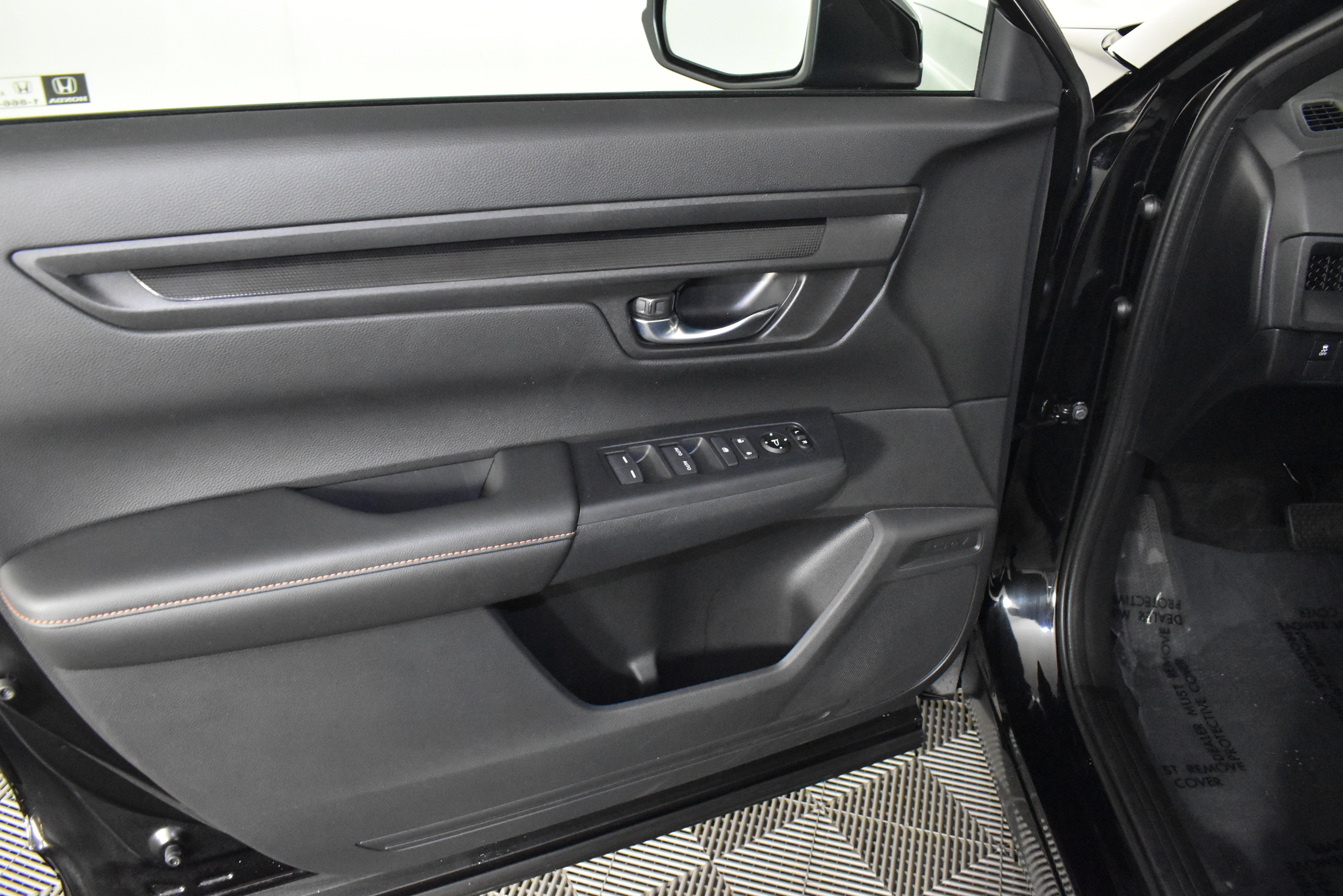 Used 2025 Honda CR-V Sport image 38