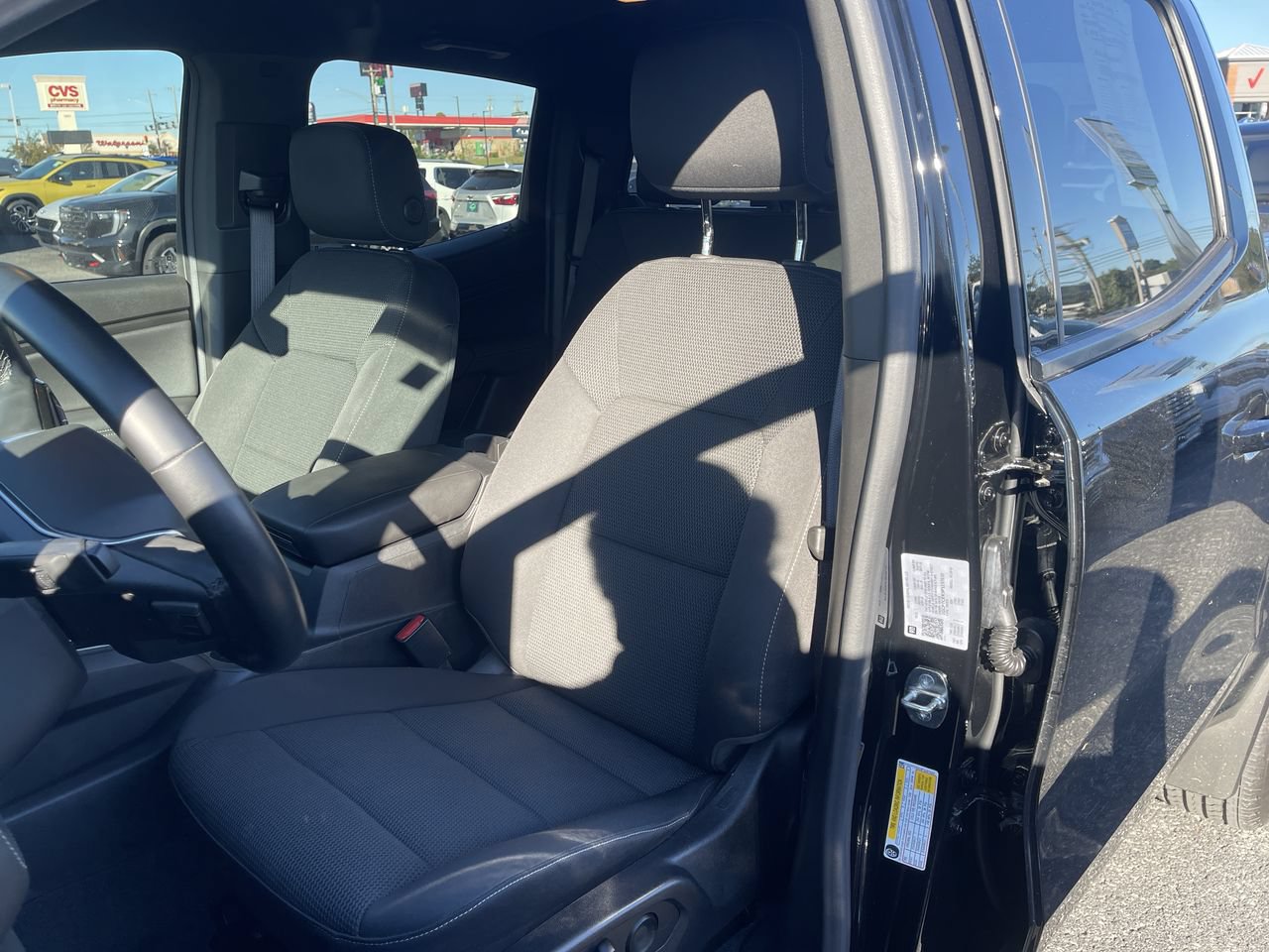 Used 2023 Chevrolet Colorado LT w/ LT Convenience Package II AWD/4WD image 19