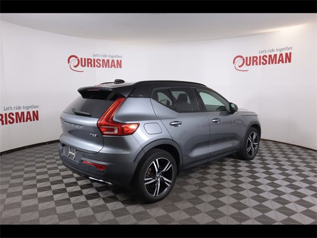 Used 2019 Volvo XC40 T5 Momentum image 12