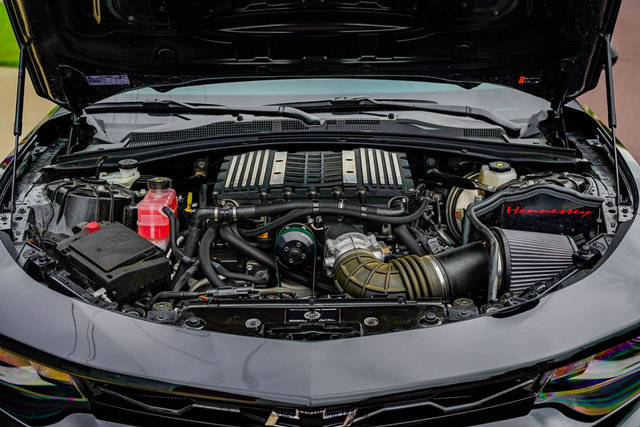 Used 2022 Chevrolet Camaro ZL1 RWD image 17