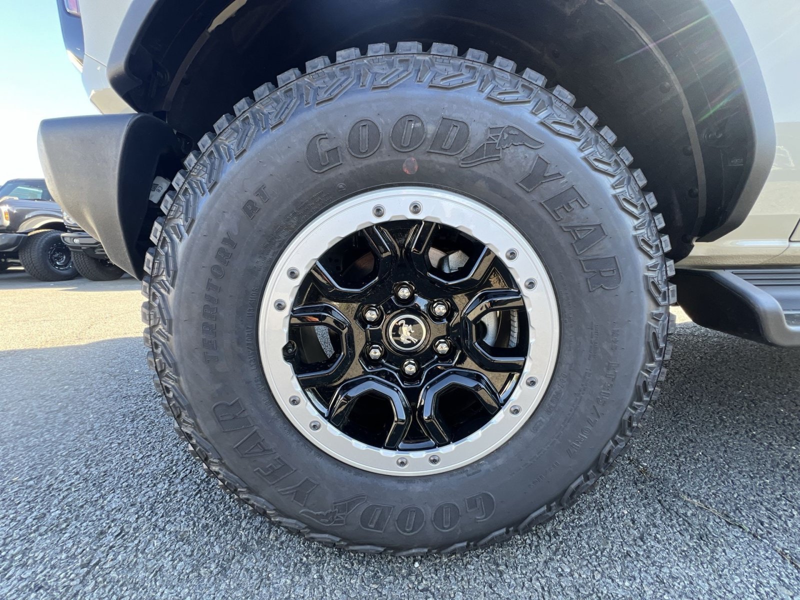 New 2025 Ford Bronco Outer Banks w/ Sasquatch Package AWD/4WD image 37