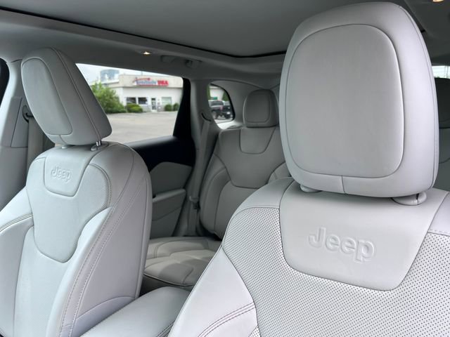 Used 2022 Jeep Cherokee Limited AWD/4WD image 14