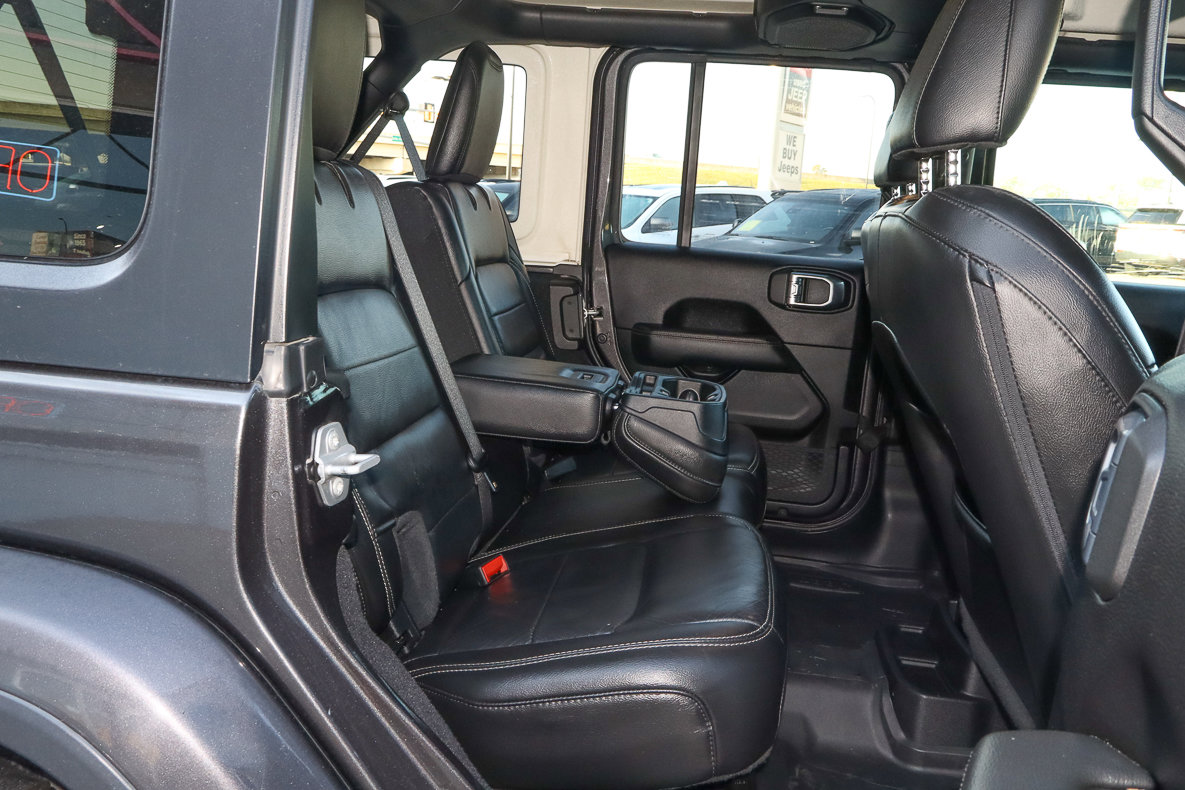 Used 2020 Jeep Wrangler Unlimited Sahara image 27