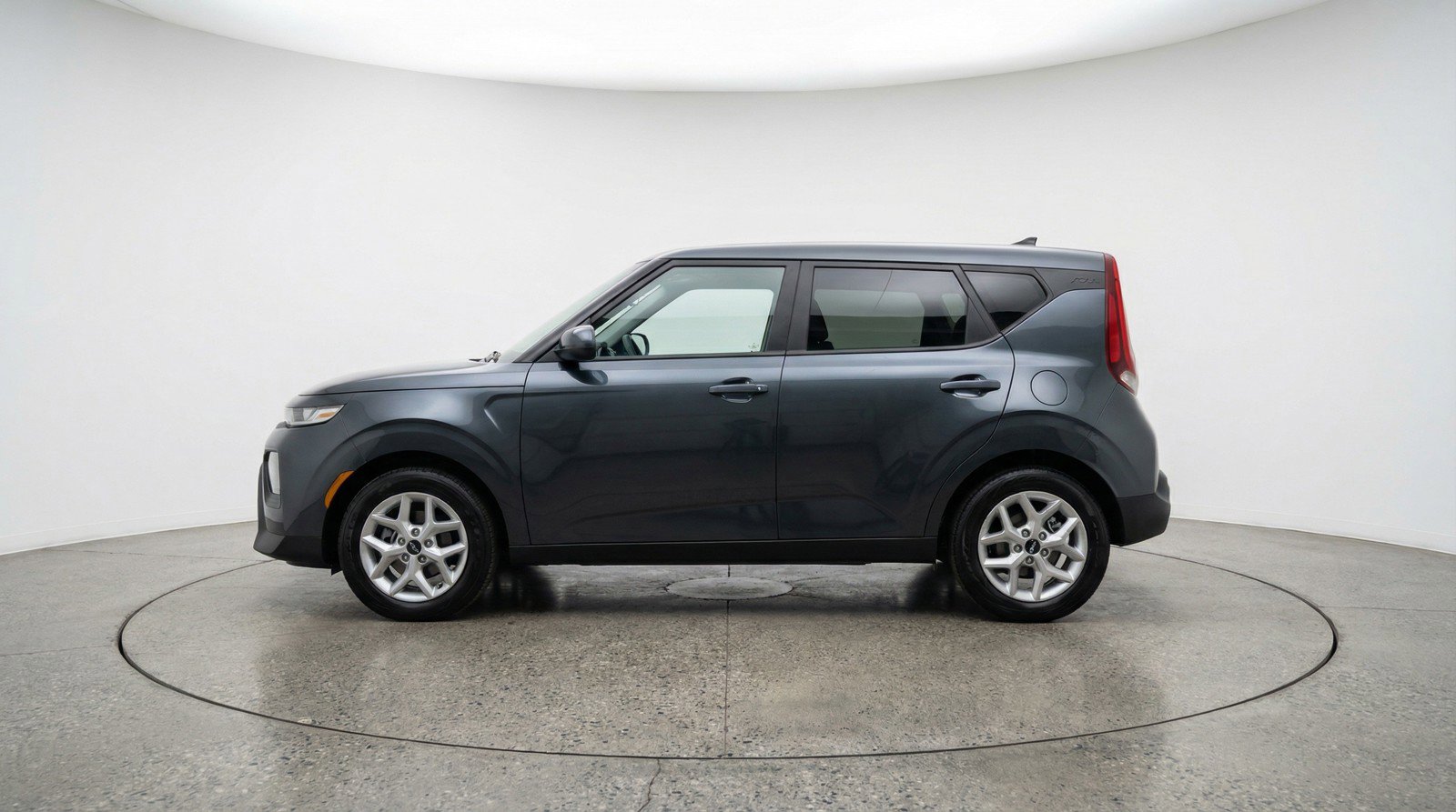 Used 2025 Kia Soul LX w/ LX Technology Package image 5