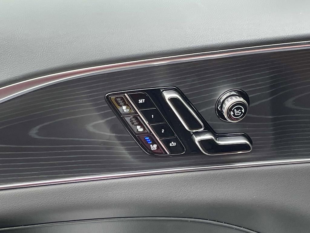 New 2025 Cadillac Lyriq Sport image 17