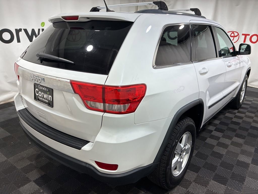 Used 2013 Jeep Grand Cherokee Laredo w/ Laredo E Group AWD/4WD image 8