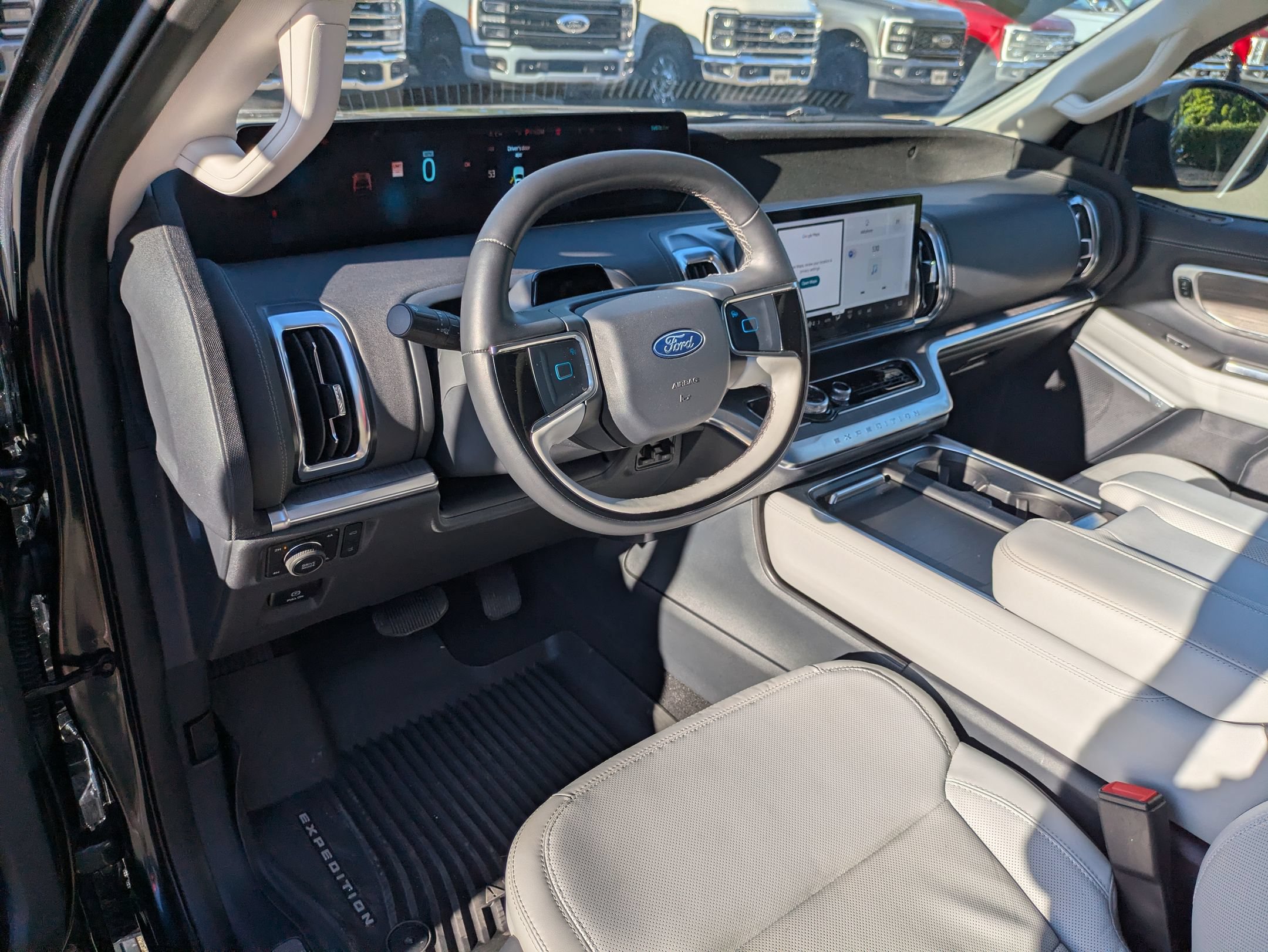 Certified 2025 Ford Expedition Max Platinum w/ Platinum Ultimate Package AWD/4WD image 14