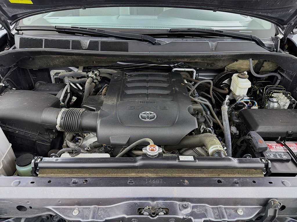 Used 2018 Toyota Sequoia SR5 image 28