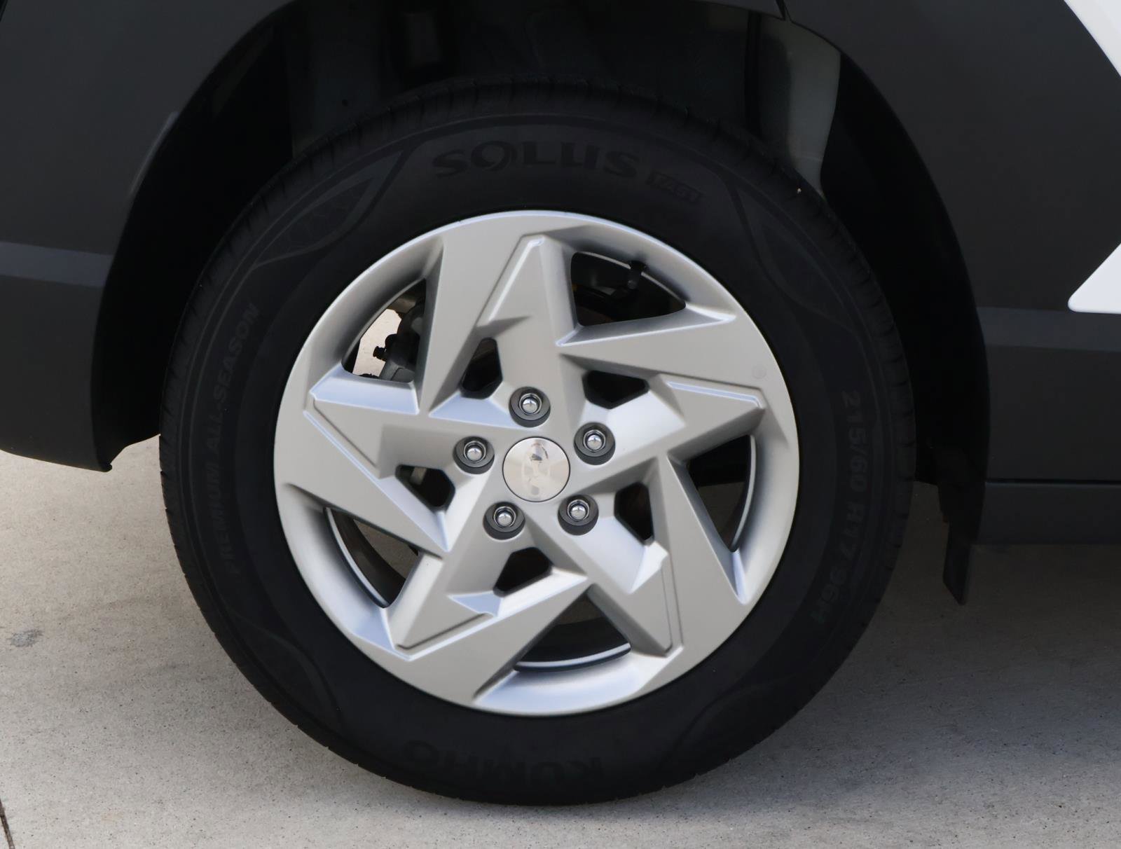 Certified 2026 Hyundai Kona SE FWD image 8