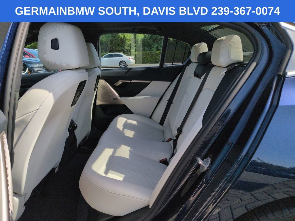 Used 2026 BMW 530i w/ Premium Package RWD image 15