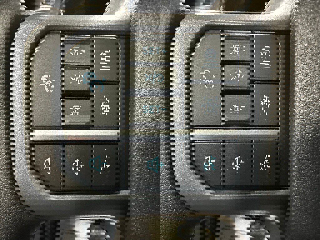 Used 2025 Ford F150 Lariat w/ Equipment Group 501A Mid image 20