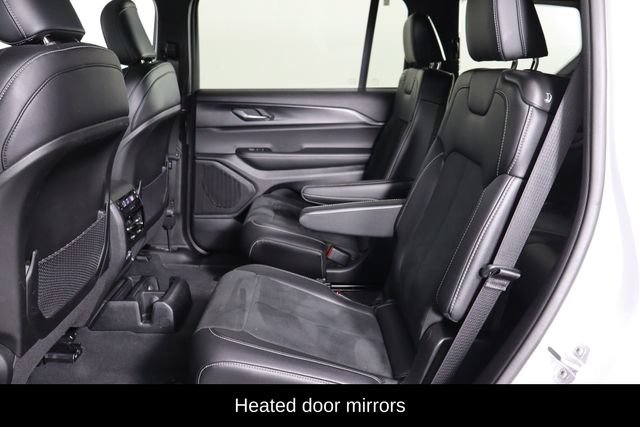 Used 2025 Jeep Grand Cherokee L Altitude AWD/4WD image 15