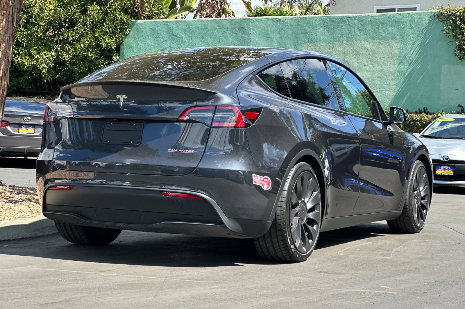 Used 2024 Tesla Model Y Performance AWD/4WD image 4