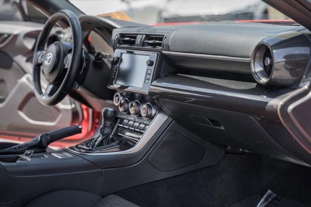 Used 2024 Toyota GR86 RWD image 20