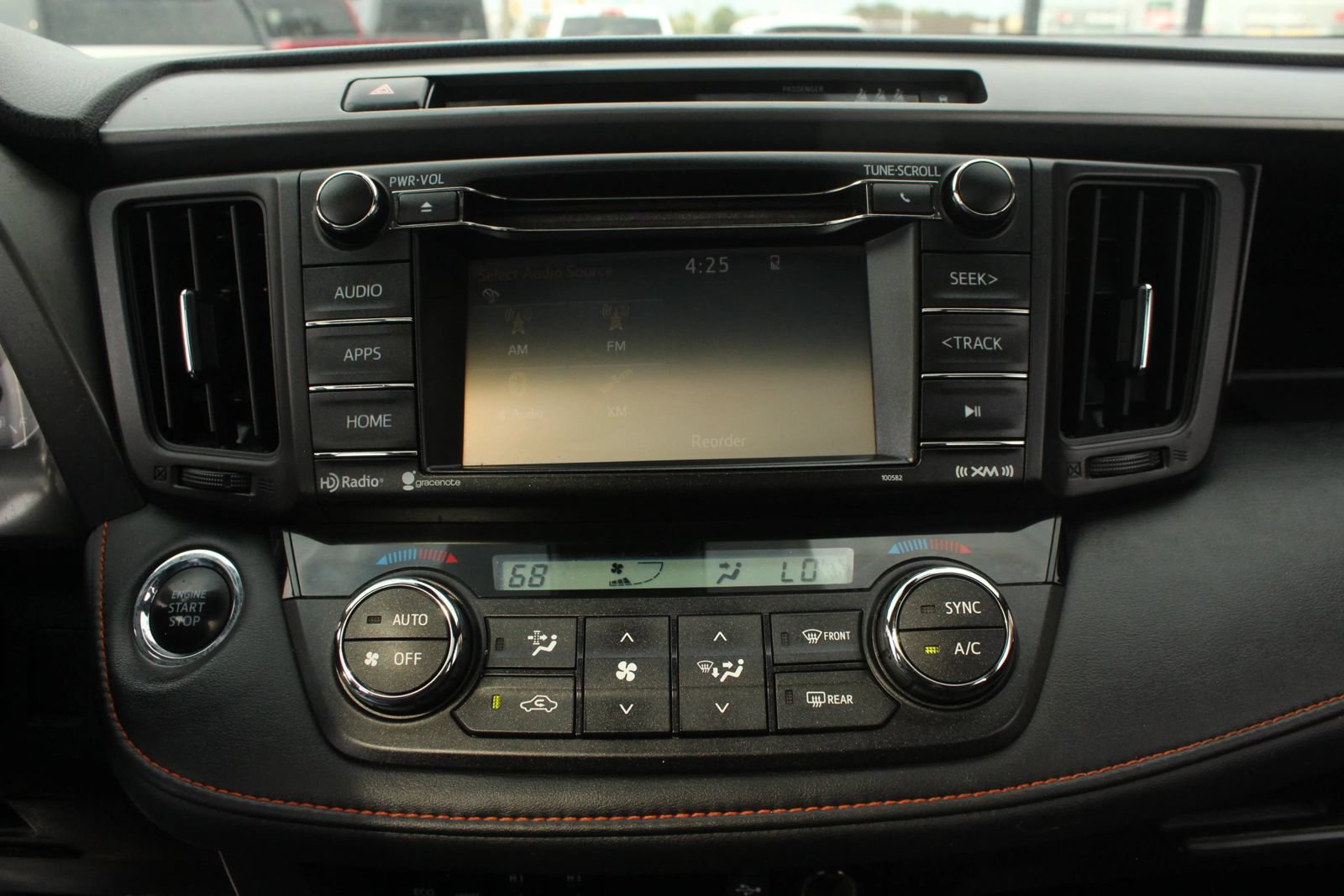 Used 2014 Toyota RAV4 XLE AWD/4WD image 31