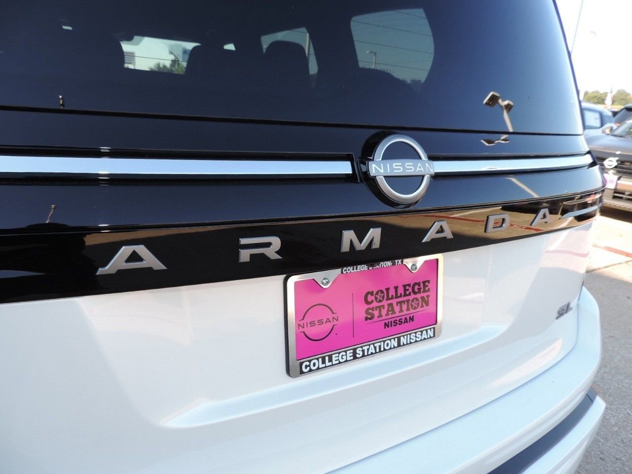 New 2026 Nissan Armada SL w/ Captain's Chari Seat Package image 10