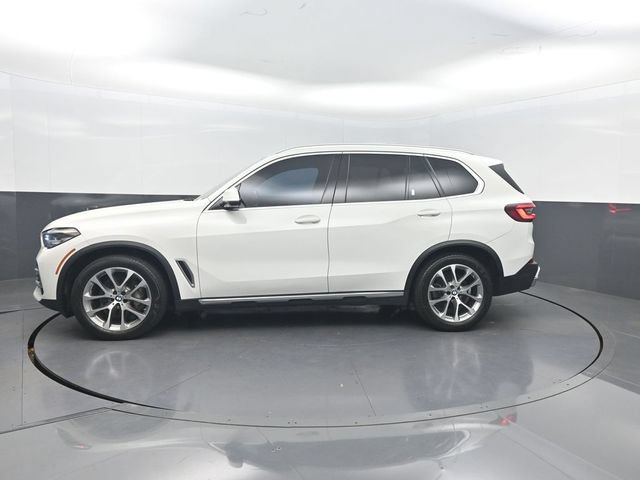 Used 2022 BMW X5 xDrive40i AWD/4WD image 2
