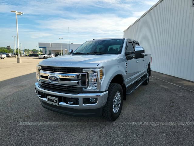 Used 2018 Ford F250 XLT w/ XLT Premium Package AWD/4WD image 4