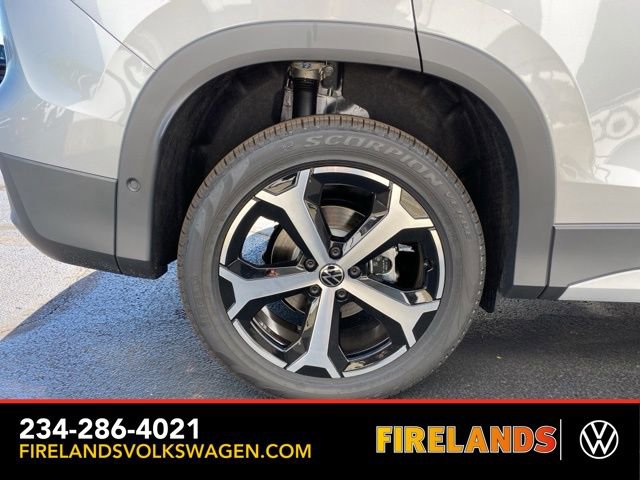New 2025 Volkswagen Tiguan SE image 21