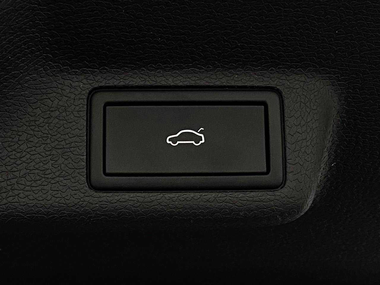 New 2025 Volkswagen ID. Buzz 1st Edition image 14