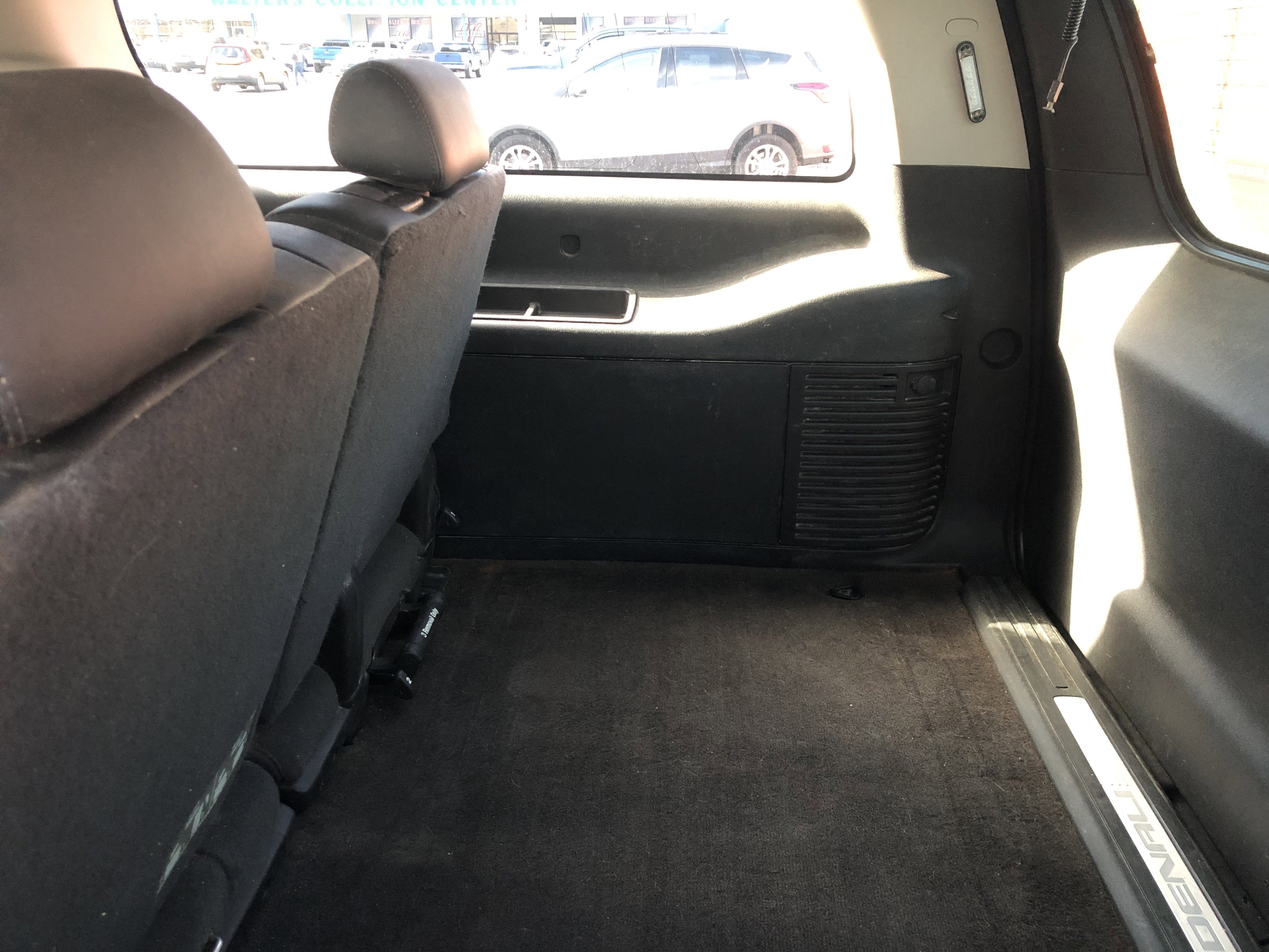 Used 2012 GMC Yukon XL Denali image 12