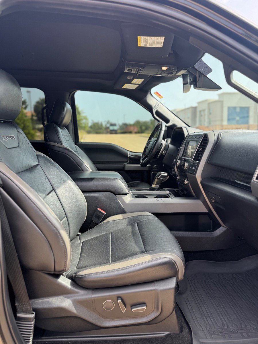 Used 2018 Ford F150 Raptor w/ Equipment Group 802A Luxury image 21