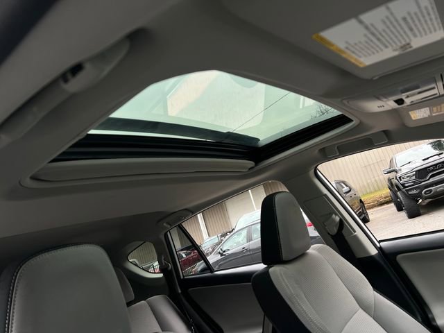 Used 2018 Toyota RAV4 XLE image 32