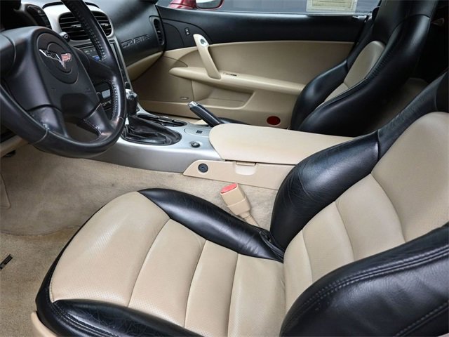 Used 2005 Chevrolet Corvette Convertible w/ Preferred Equipment Group image 12