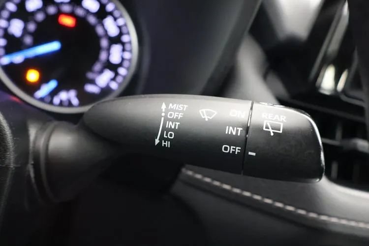 Used 2022 Toyota RAV4 LE AWD/4WD image 23