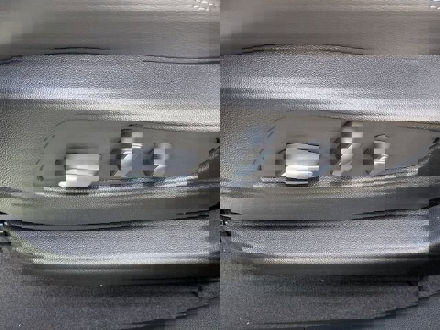 New 2026 Cadillac XT5 Luxury image 18