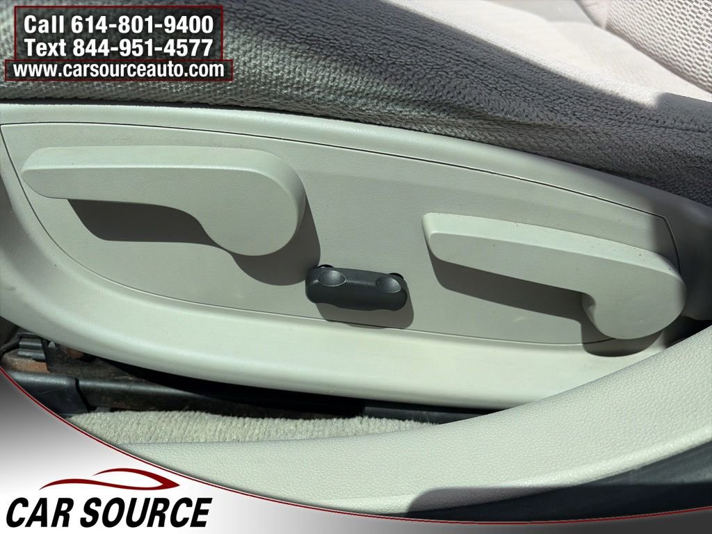 Used 2016 Chevrolet Impala LT FWD image 14