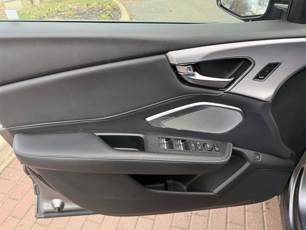 Certified 2023 Acura RDX w/ Technology Package image 9