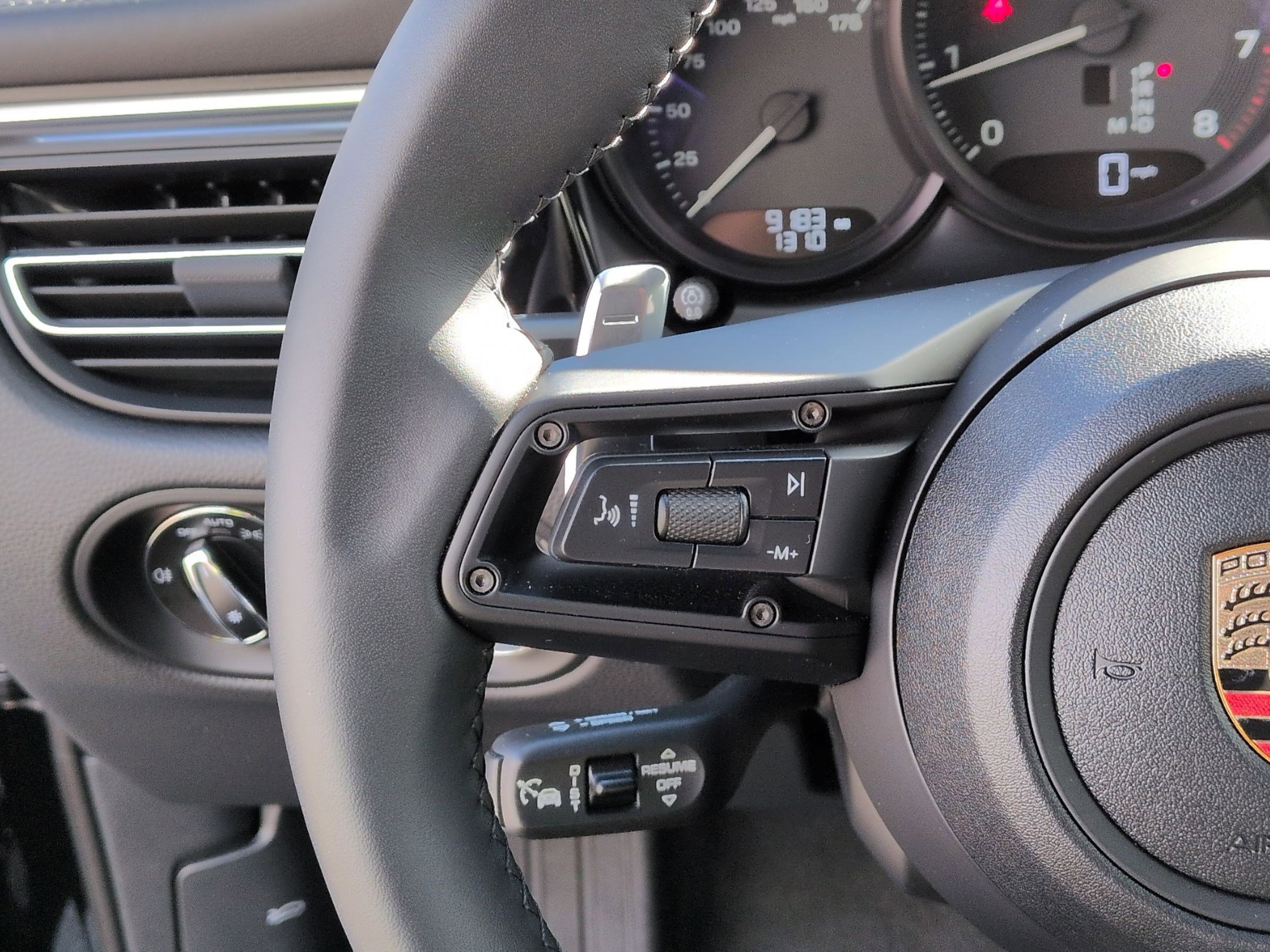 Used 2025 Porsche Macan Turbo image 19