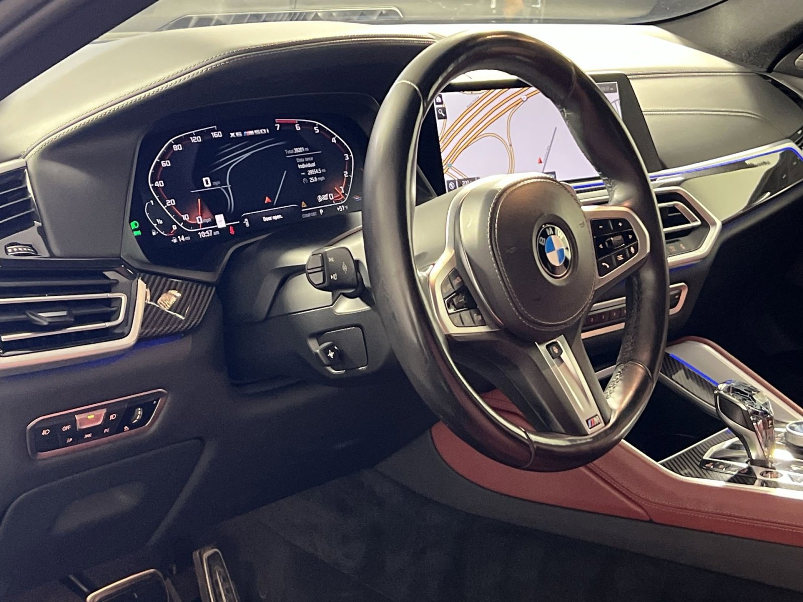 Used 2021 BMW X6 M50i w/ Executive Package image 15