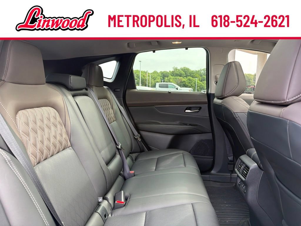 Used 2025 Nissan Murano Platinum w/ Cargo Package AWD/4WD image 13