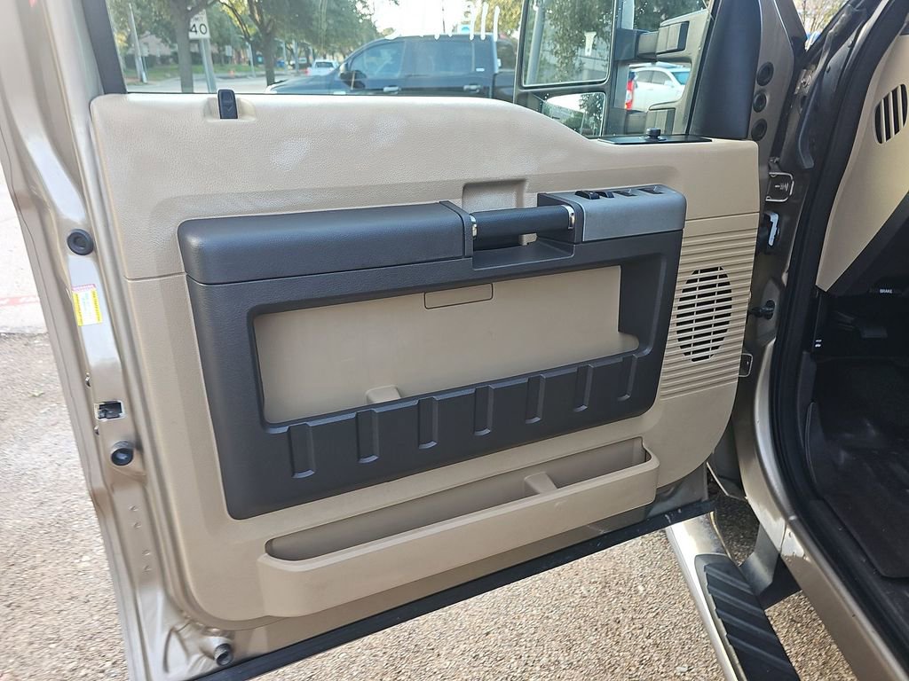 Used 2014 Ford F250 XLT w/ XLT Value Package image 11