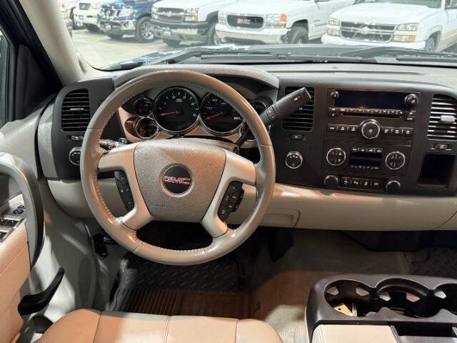 Used 2013 GMC Sierra 2500 SLE w/ SLE Preferred Package AWD/4WD image 19