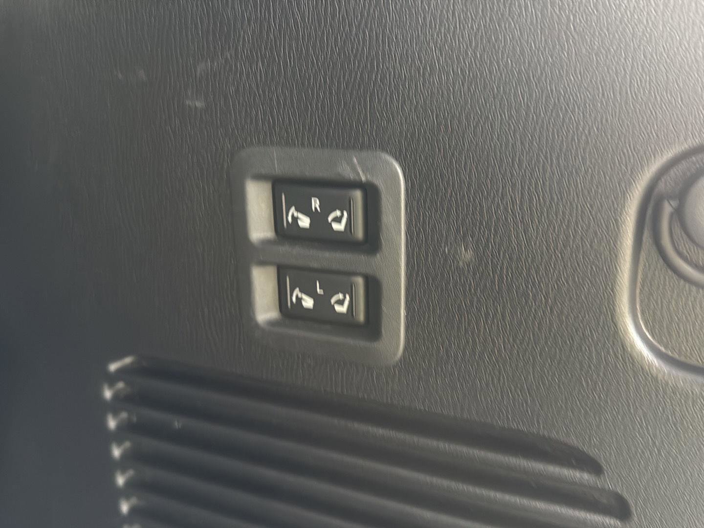 Used 2023 INFINITI QX80 Sensory w/ All-Season Package image 11