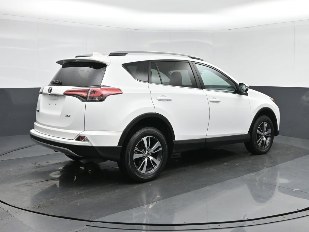 Used 2018 Toyota RAV4 XLE w/ Plus Extra Value Package image 7