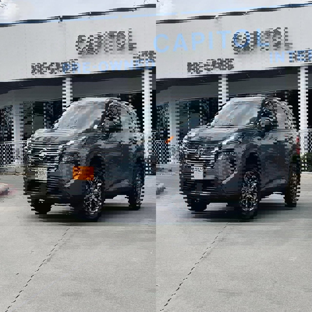 Used 2024 Nissan Rogue S image 2