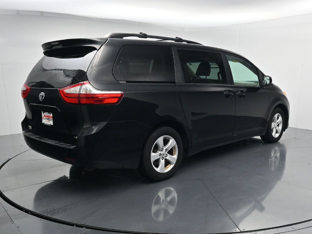 Used 2017 Toyota Sienna LE FWD image 8