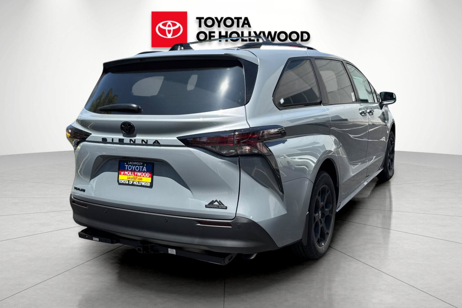 New 2026 Toyota Sienna XLE Woodland Edition AWD/4WD image 4