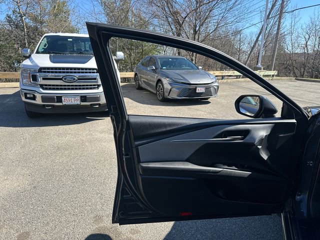 Used 2025 Toyota Camry SE image 26